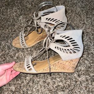 Dolce Vita Taupe Wedge Sandals Size 9